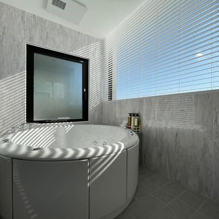 Bhotel Nekoyard - Scenic Penthouse Studio With Jacuzzi & Spacious Terrace 广岛 外观 照片